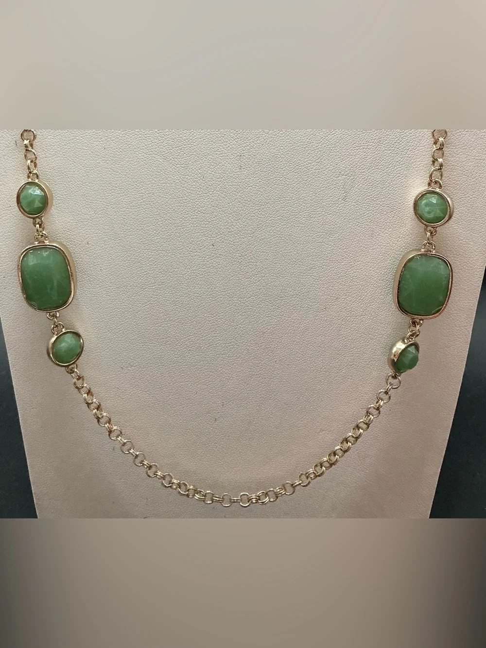 MADEWELL GOLDTONE 34” NECKLACE WITH LIGHT GREEN BEADED ACCENTS - Picture 2 of 3
